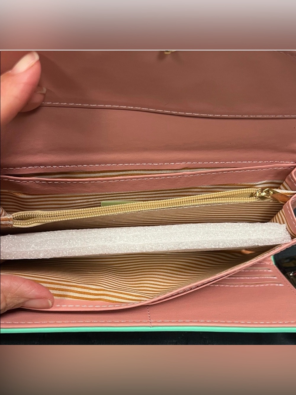 Love's Envelope Clutch Wallet in mint/beige - Picture 4 of 4